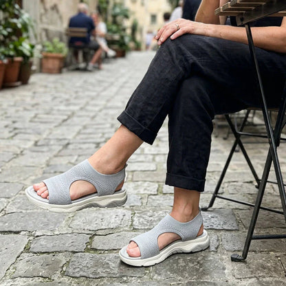 Comfortabele, ademende, platte sandalen