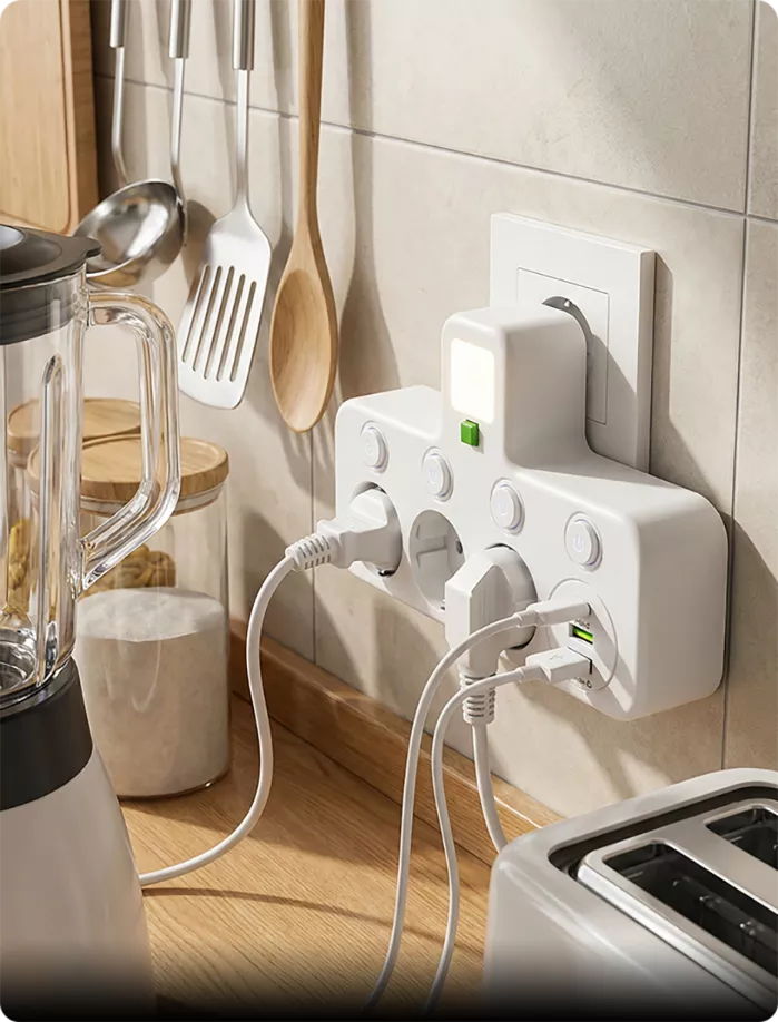 Multipoort EU-Stopcontact Adapter