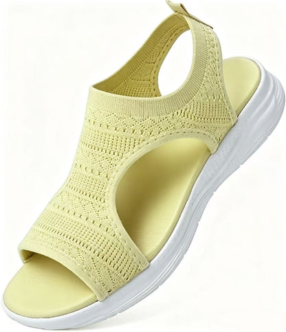 Comfortabele, ademende, platte sandalen