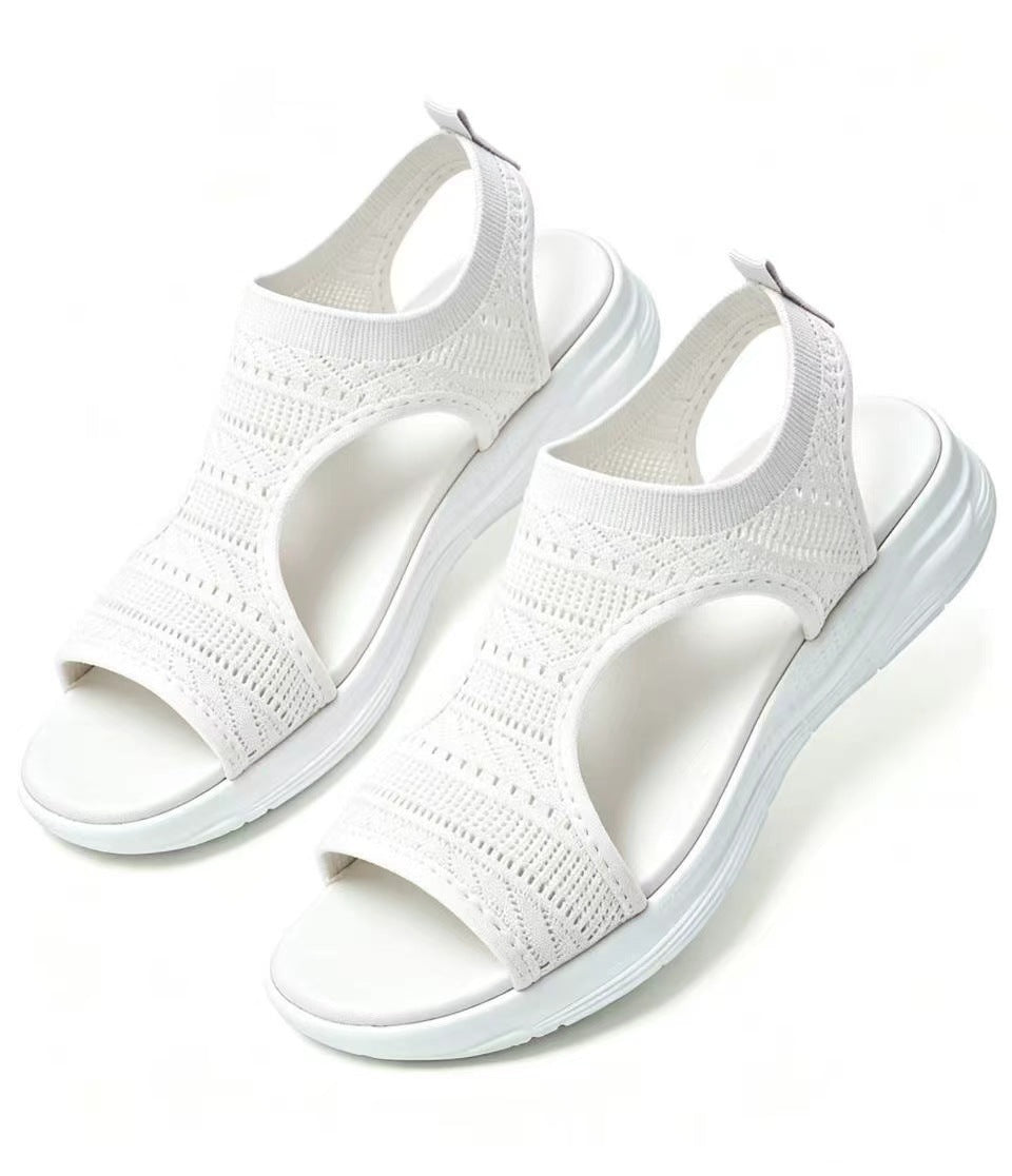 Comfortabele, ademende, platte sandalen
