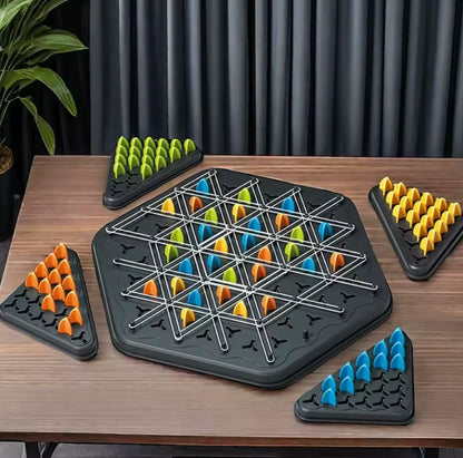 Driehoekenjacht: het bordspel dat logica en meetkunde traint
